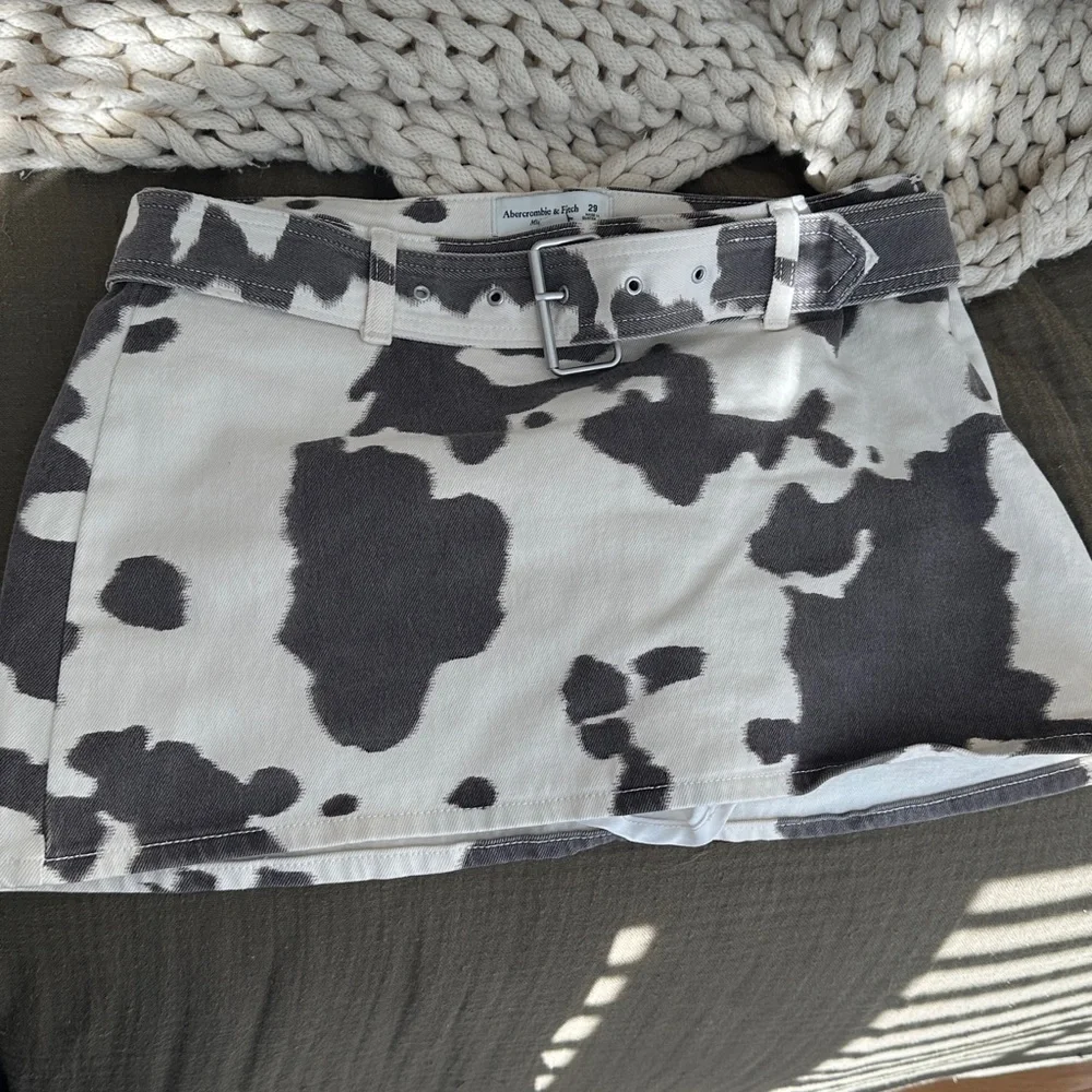 Abercrombie & Fitch Cow Print Mini Skirt - Picture 1 of 1